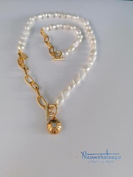 [AT-J-XXX13] Collar perlas y cadena eslabones dorada 